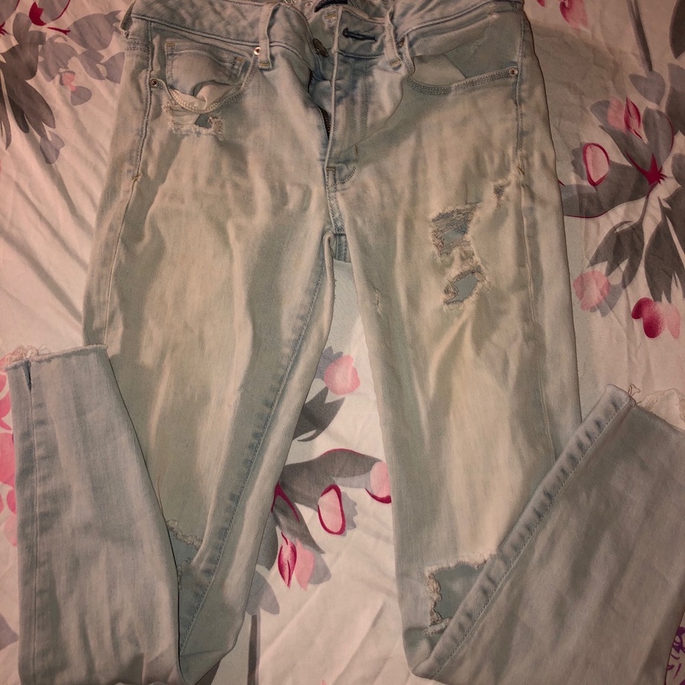 American Eagle size 6 jeans.